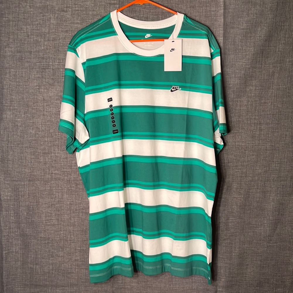 Nike Stripped Tee